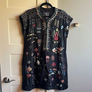 Johnny Was Pete and Greta small Mavis embroidered 100% linen dress with pockets